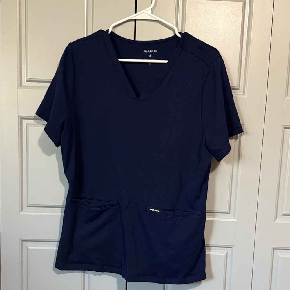 Jaanuu navy scrub top